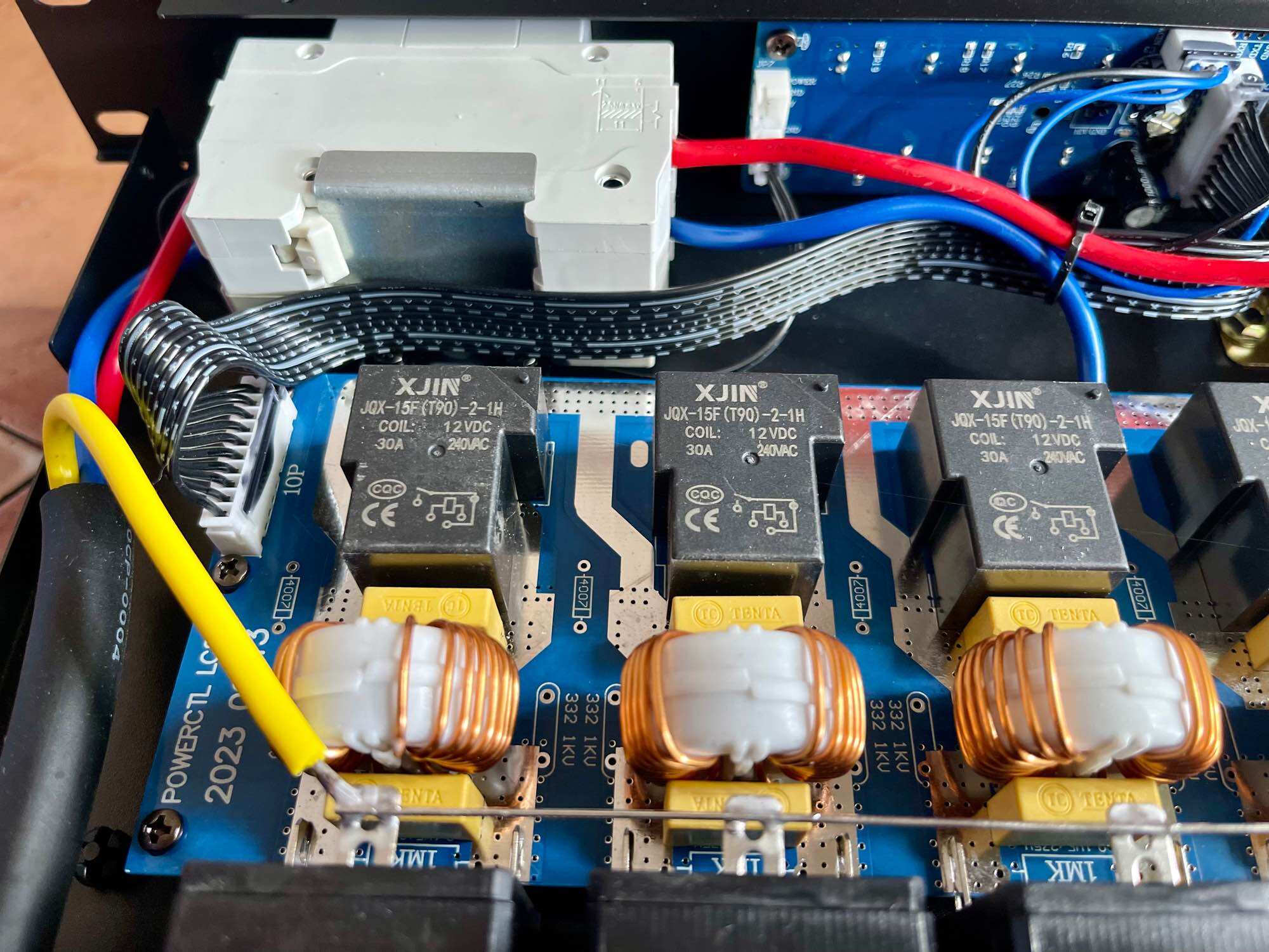 Quản lý nguồn dbx 1038 plus có lọc nhiễu