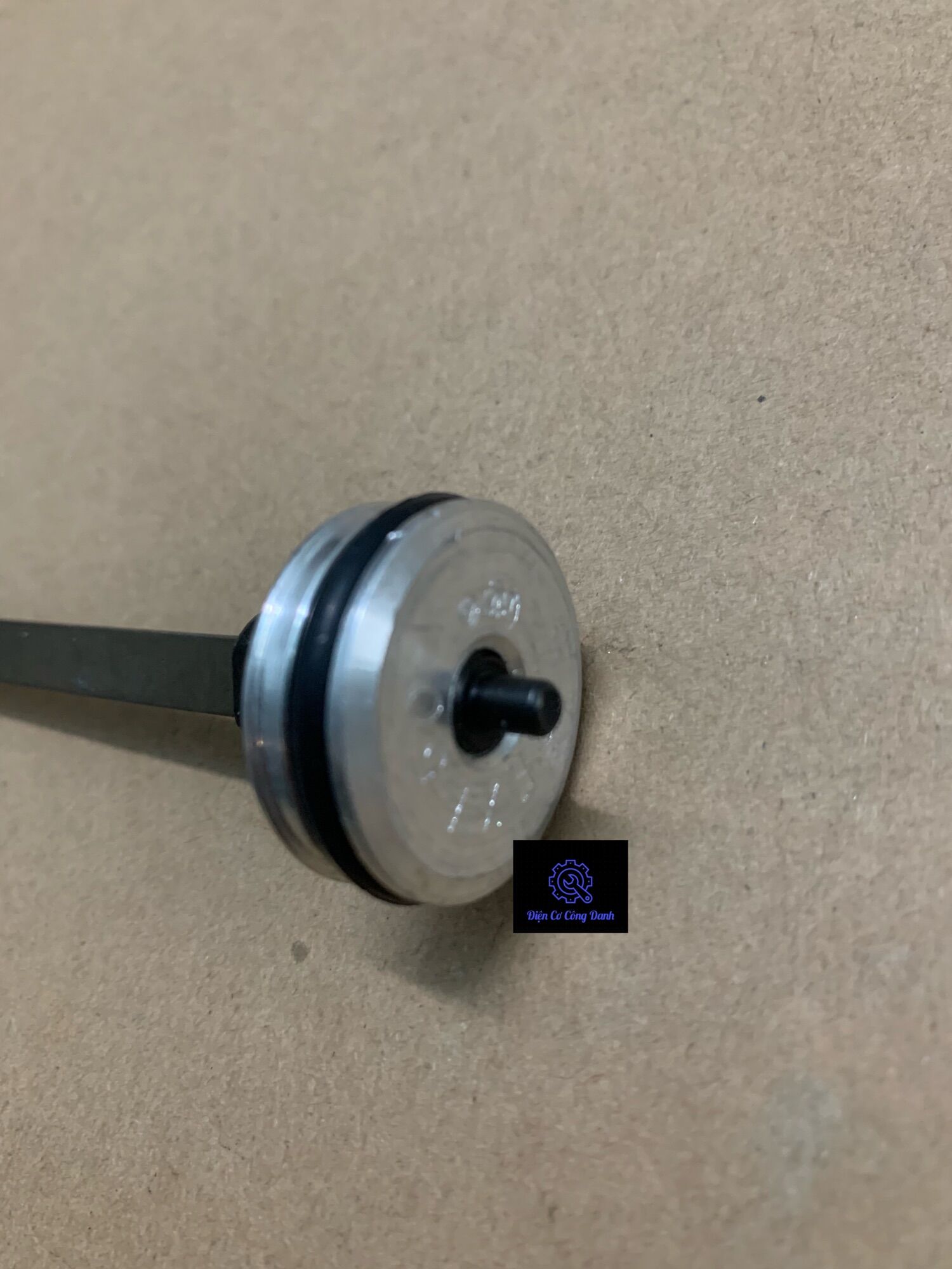 Lưỡi gà súng bắn đinh F50