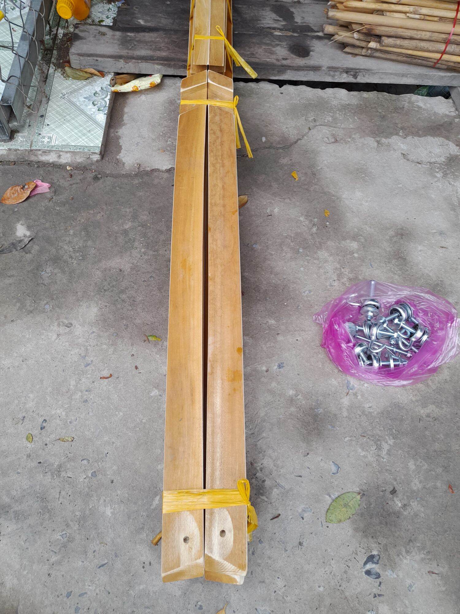 GIÁ VÕNG GỖ