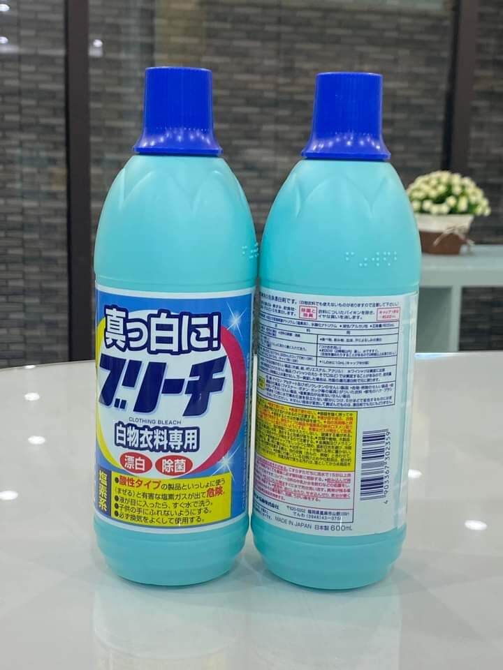 Chai tẩy trắng quần áo Nhật Bản 600ml rocket