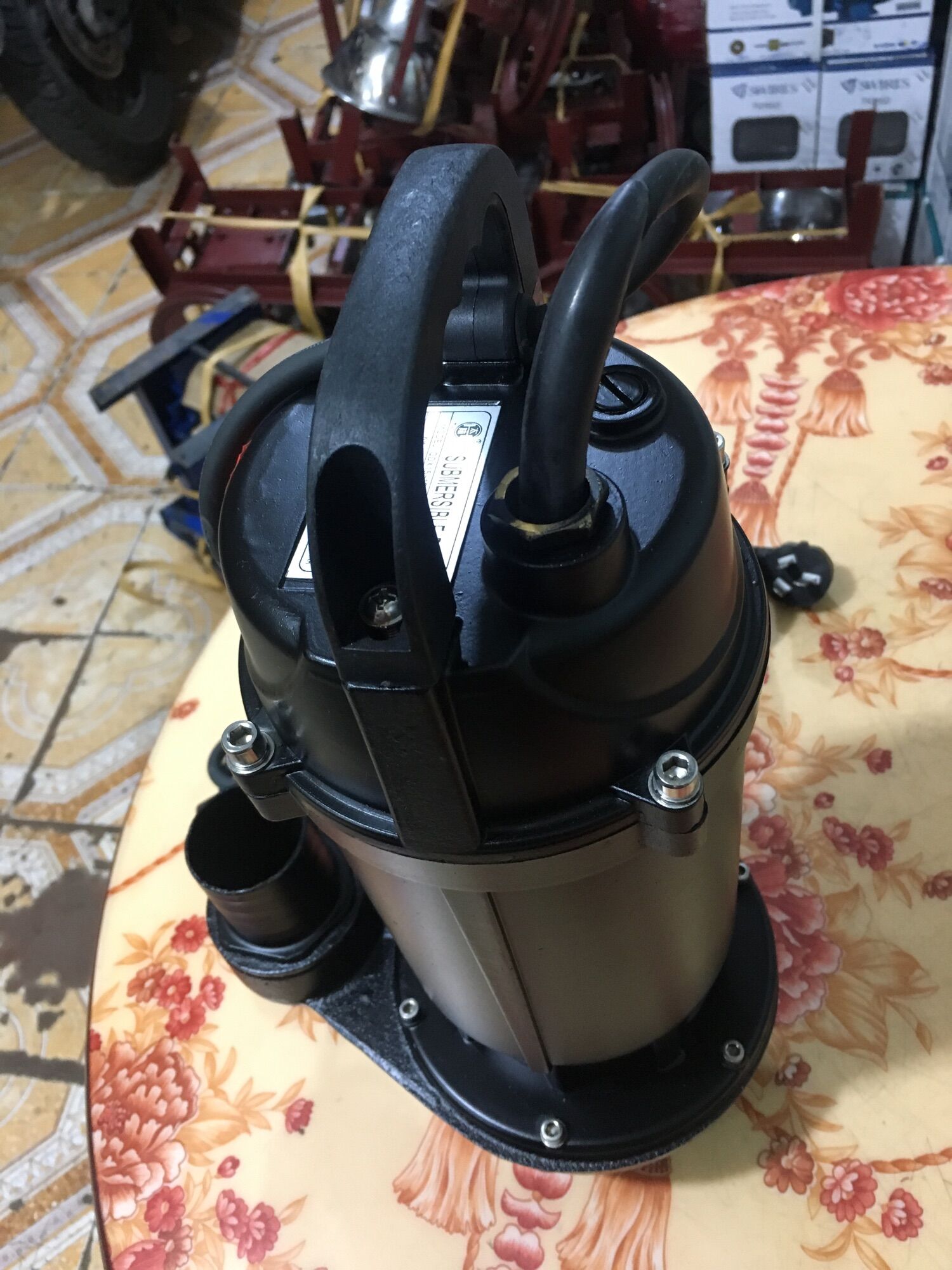 Máy bơm chìm 1hp 0.75kw 220v dây đồng