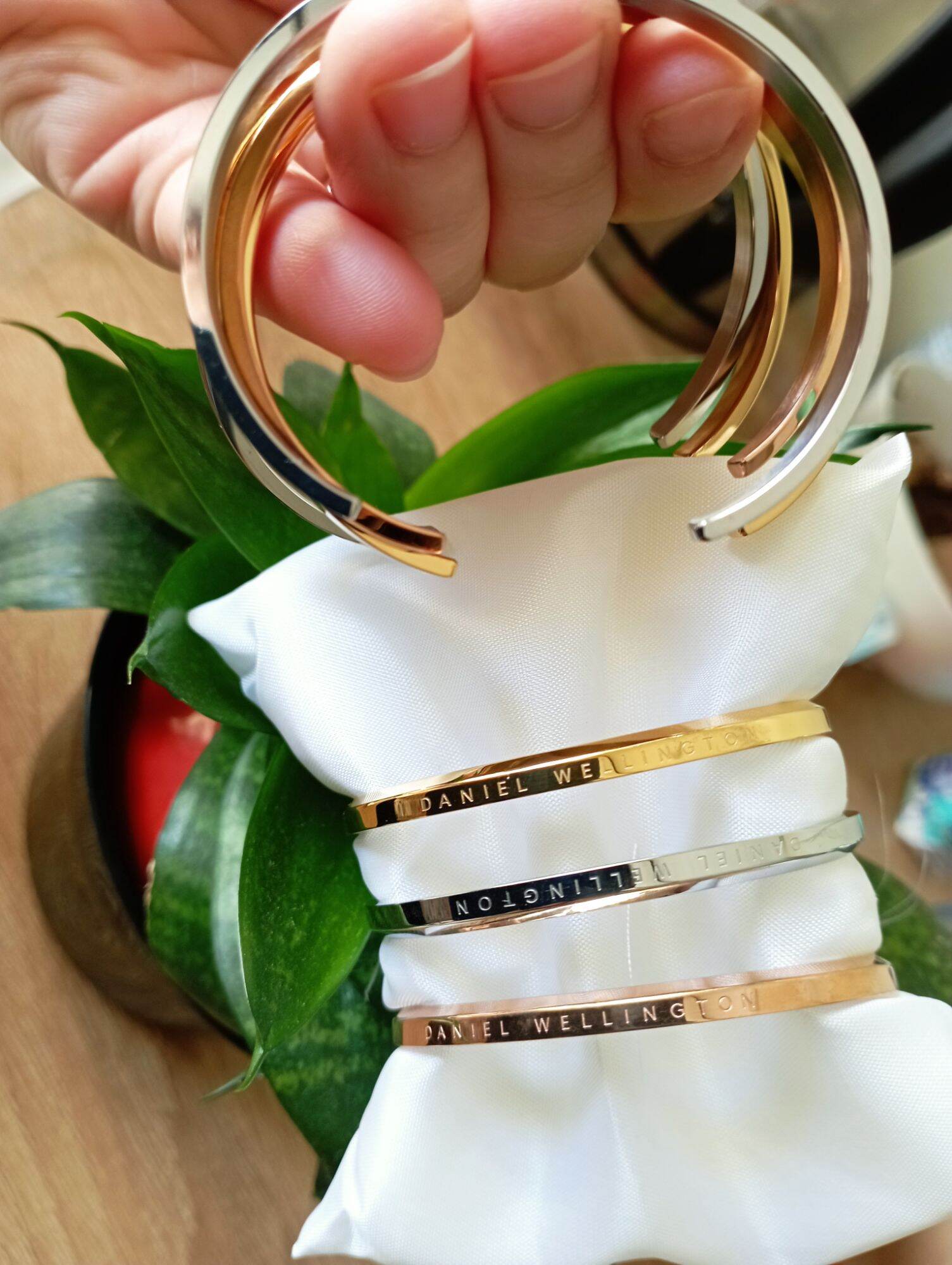 VÒNG TAY TITAN SÀNH ĐIỆU