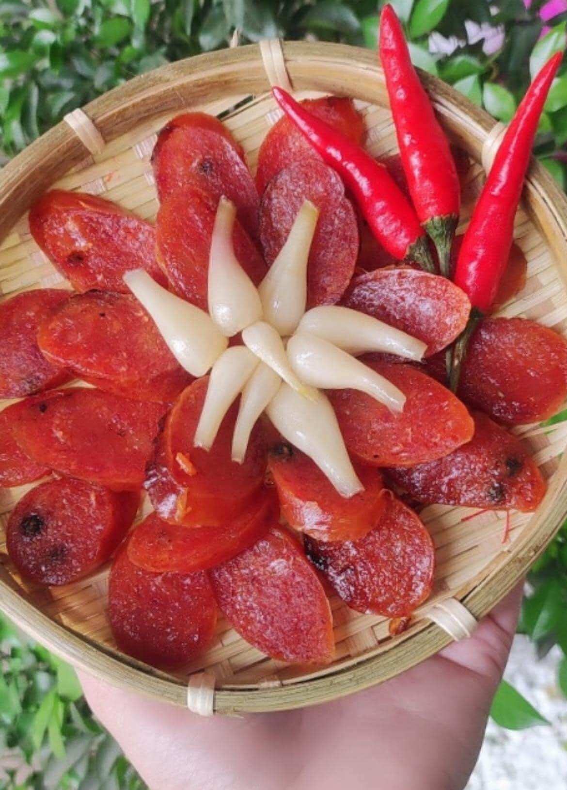 LẠP XƯỞNG HEO KHÔ TIÊU ĐEN