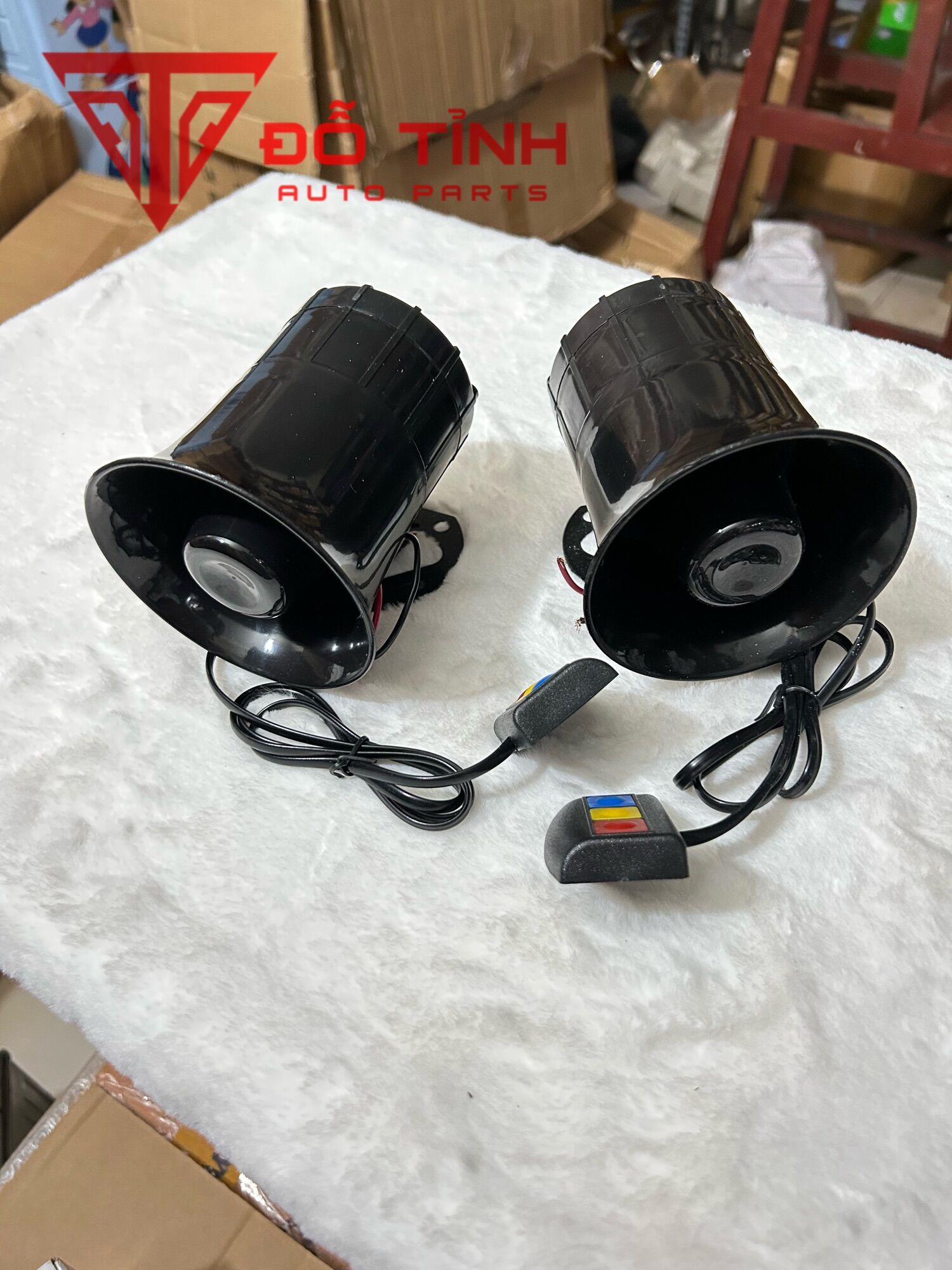 Còi hú 3 chế độ nút bấm. Còi cảnh sát 12v/24v