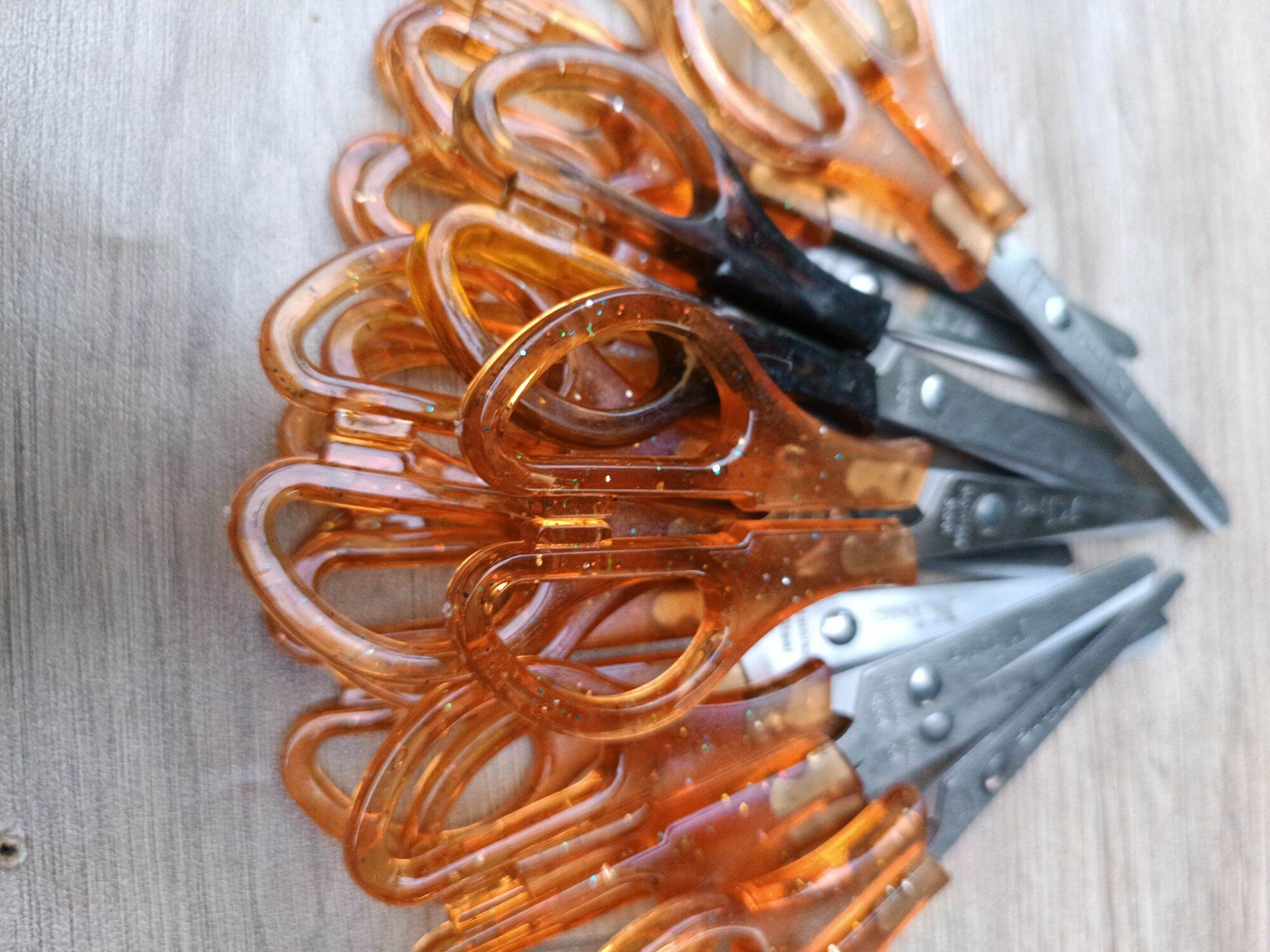 Kéo học sinh ( kéo xà cừ ) 1 cây