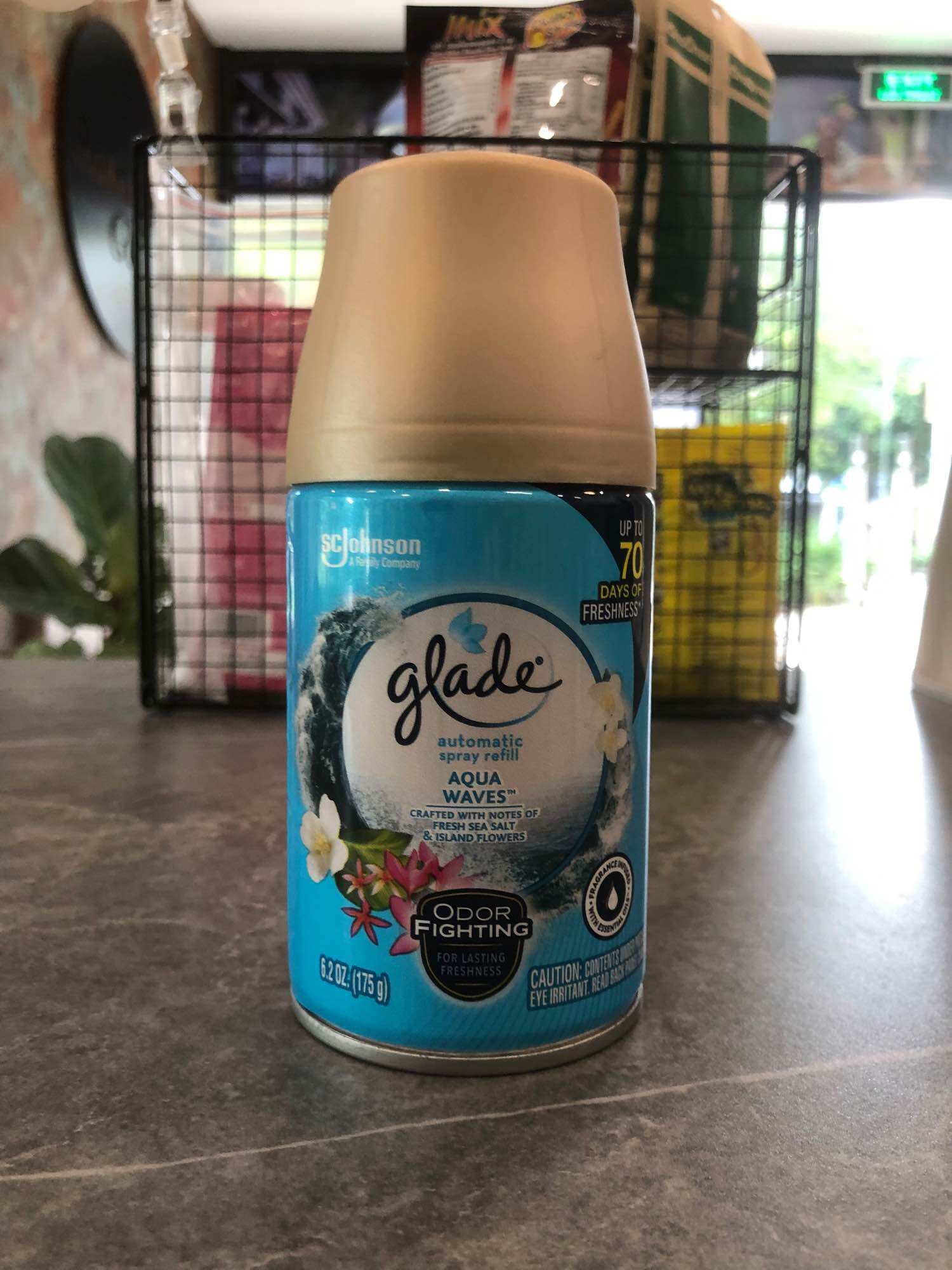 Lõi xịt khử mùi Glade Automatic Spray Refill Aqua Waves 6.2Oz (175g) USA