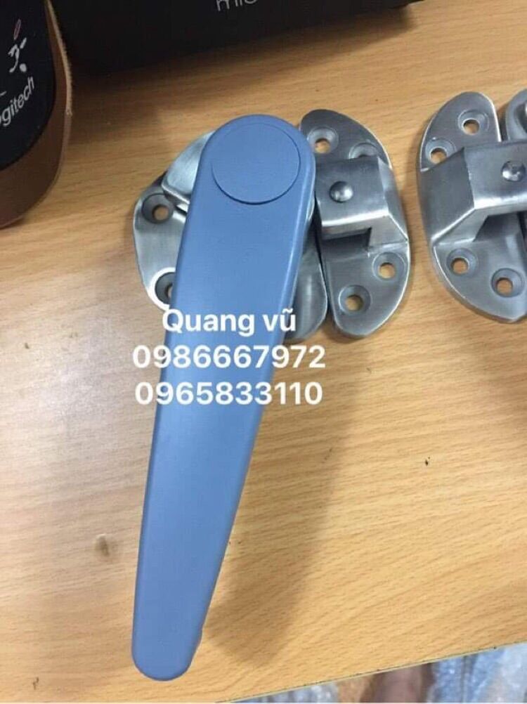Tay khoá tủ cơm đôi loại xoay
