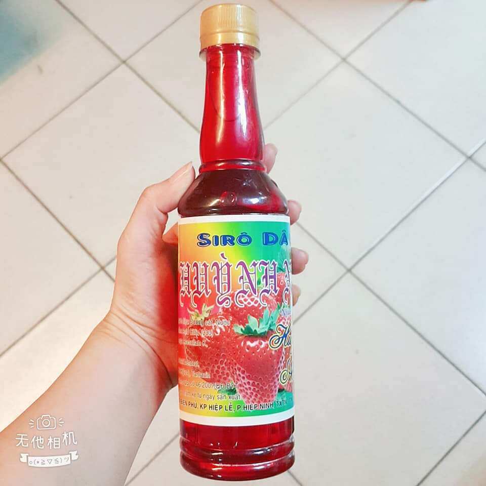 Siro dâu Huỳnh Phát chai 500ml