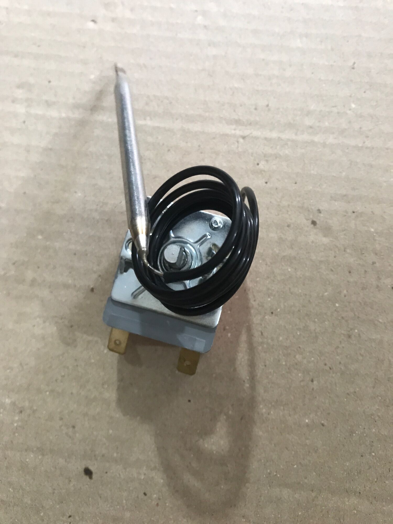 Rơ le Nhiệt Bình Nóng Lạnh