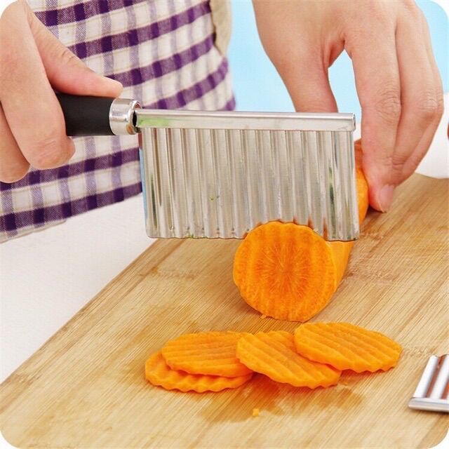 Dao lượn sóng cắt đồ ăn dặm cho bé
