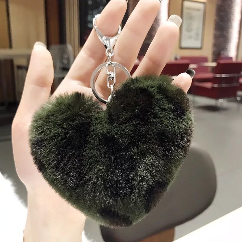 Móc khoá cục bông trái tim