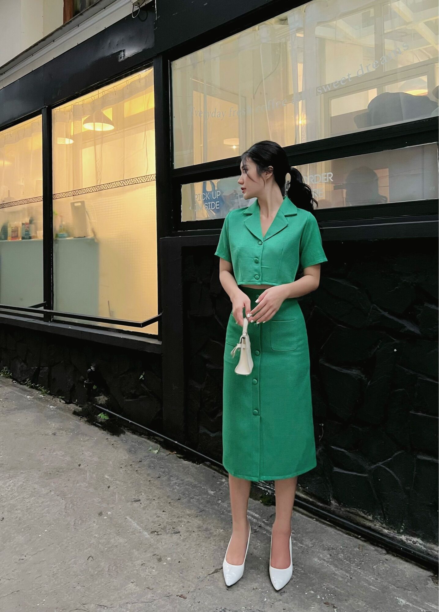 Set Vest Chân Váy Dài Nút Bọc