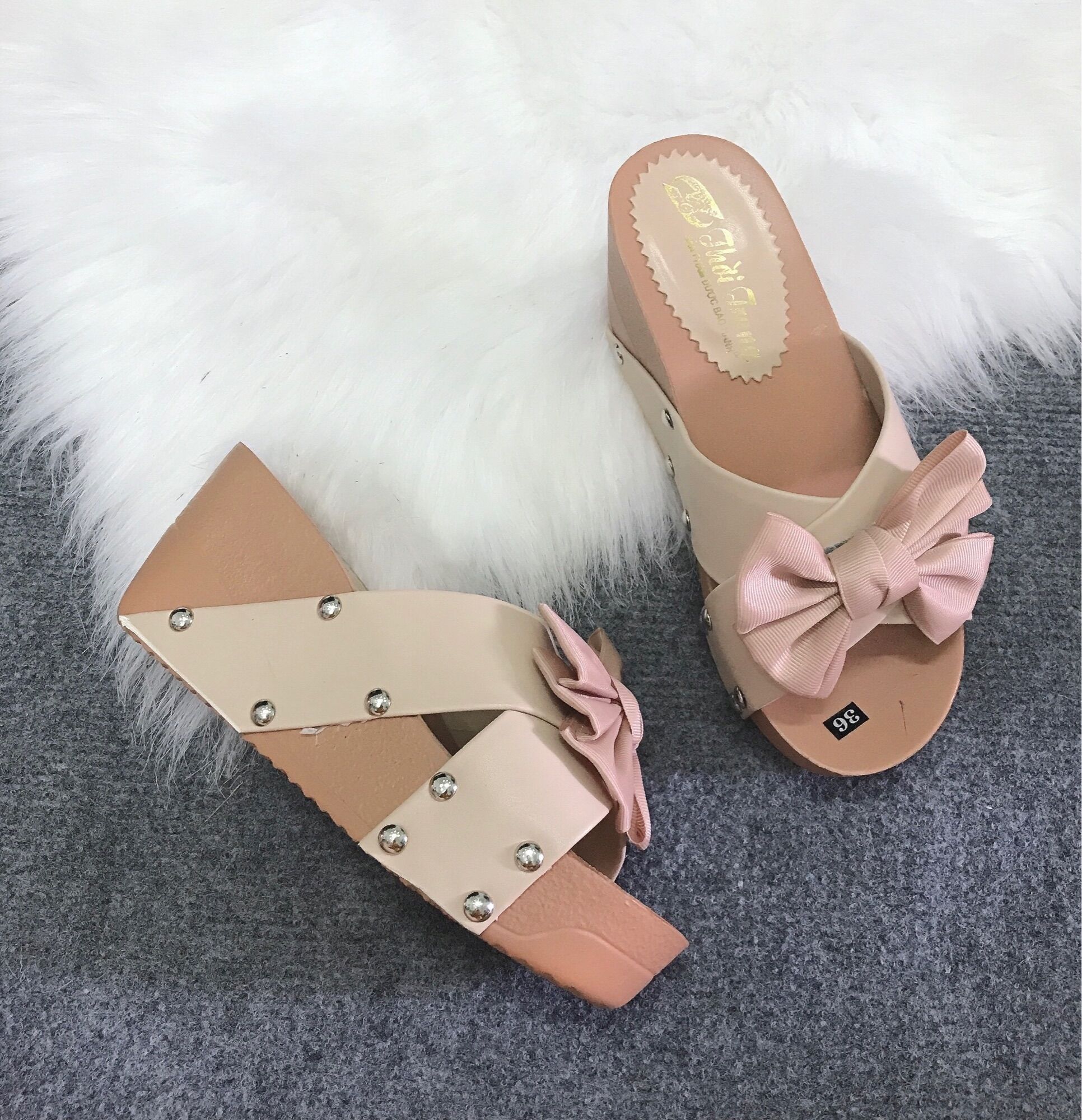 Dép nữ đế xuồng gắn nơ 7cm form nhỏ