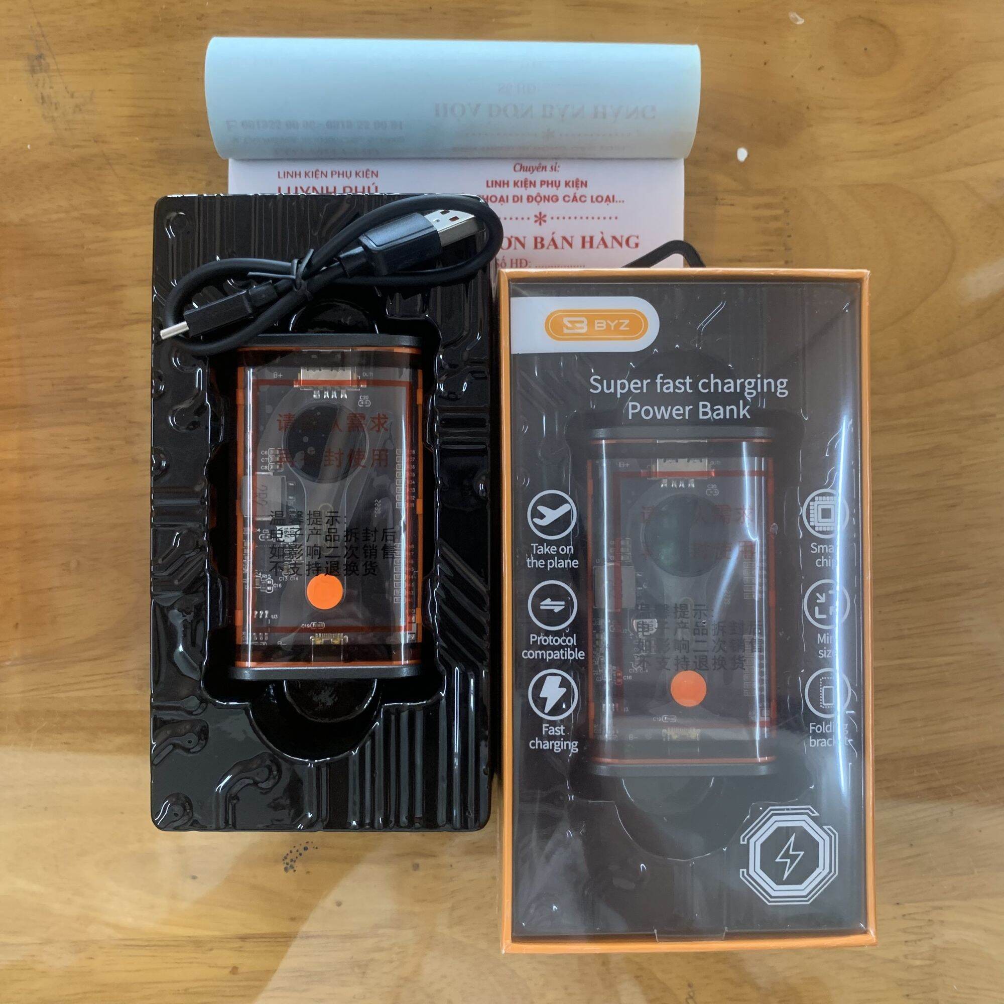 Sạc dự phòng Byz w89 10000mAh w90 20000mAh trong suốt sạc nhanh
