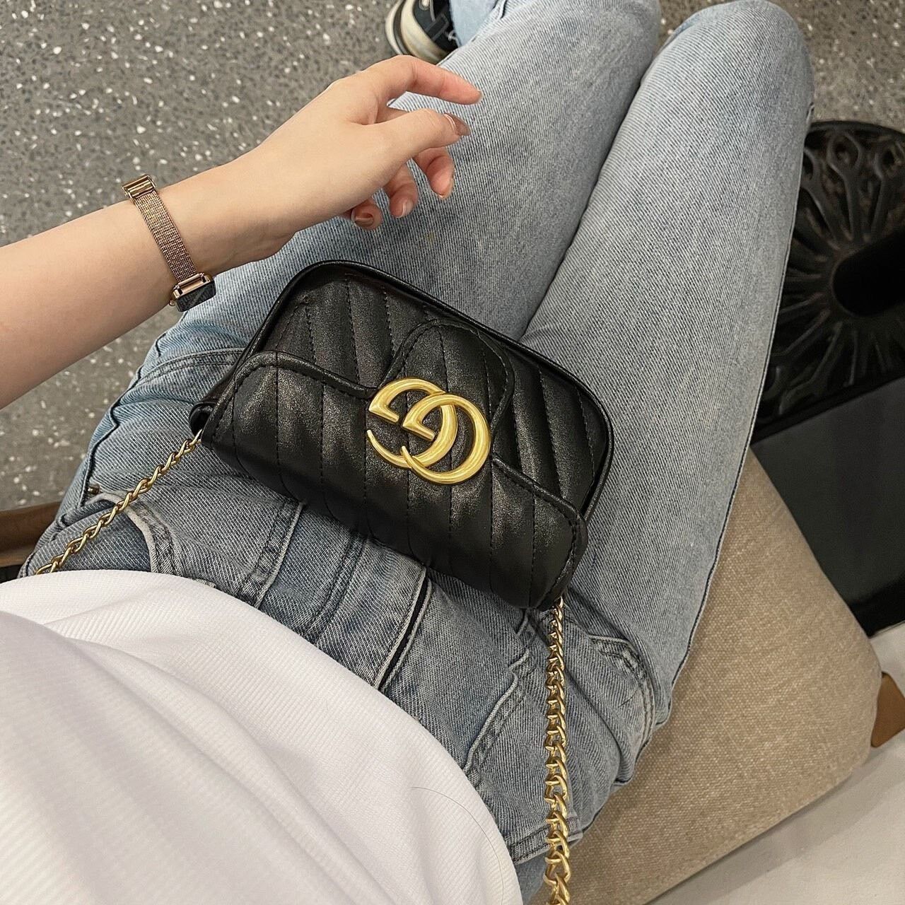 Túi xách nữ đeo chéo Gờ C trần chéo size 18