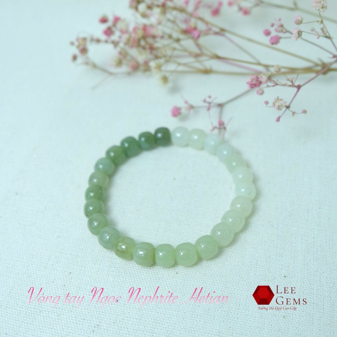 Vòng Tay Ngọc Hoà Điền Tân Cương Trơn màu sắc độc đáo dành cho nữ