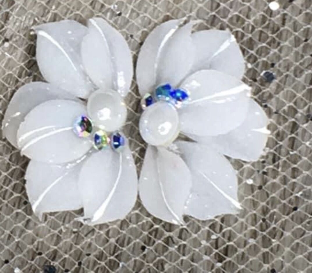 Hoa bột nail ruby- hoa nữa cánh nhọn (giá 1 bông)