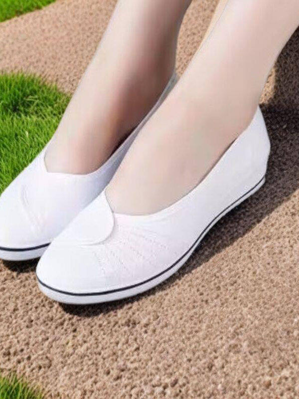 Giày Đơn Đế Xuồng Màu Trắng Laute Giày Làm Việc Cho Nhân Viên Y Tế Và Nhân Viên Làm Đẹp Giày Đế Bằng Đế Mềm Đế Cao Su