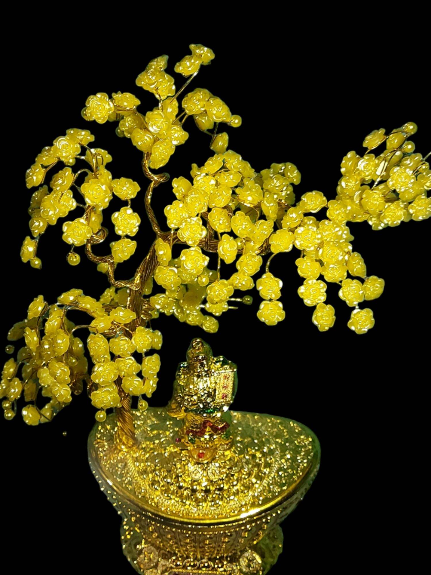 Gốc Thần Tài bonsai. Hoa mai đỏ. Hàng thành phẩm như hình