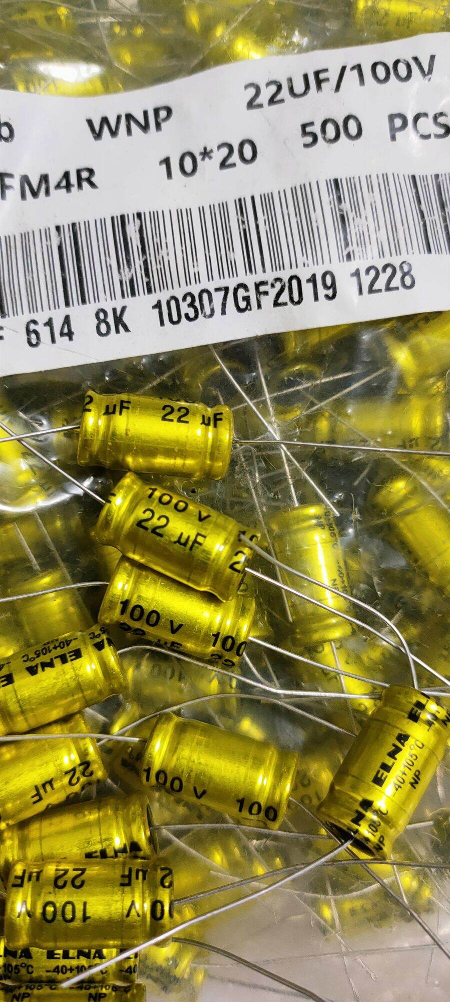 5 Tụ loa 2 đầu 22uf 100v màu vàng