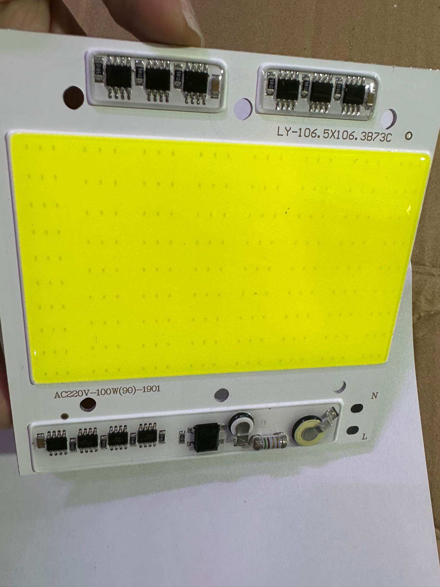 Nhân chip đèn led 220V-100W