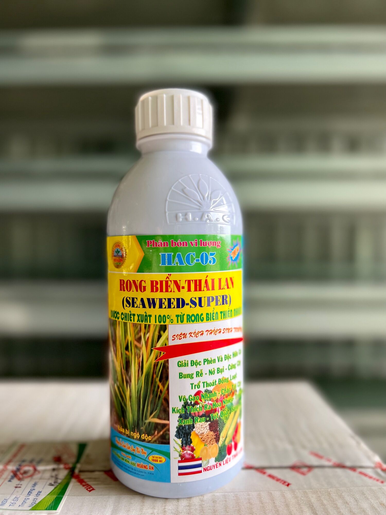 Phân bón lá rong biển thái lan 1 lít - kích thích phát triển cây trồng tự nhiên - nhúng rễ cây giúp cây phát triển mạnh