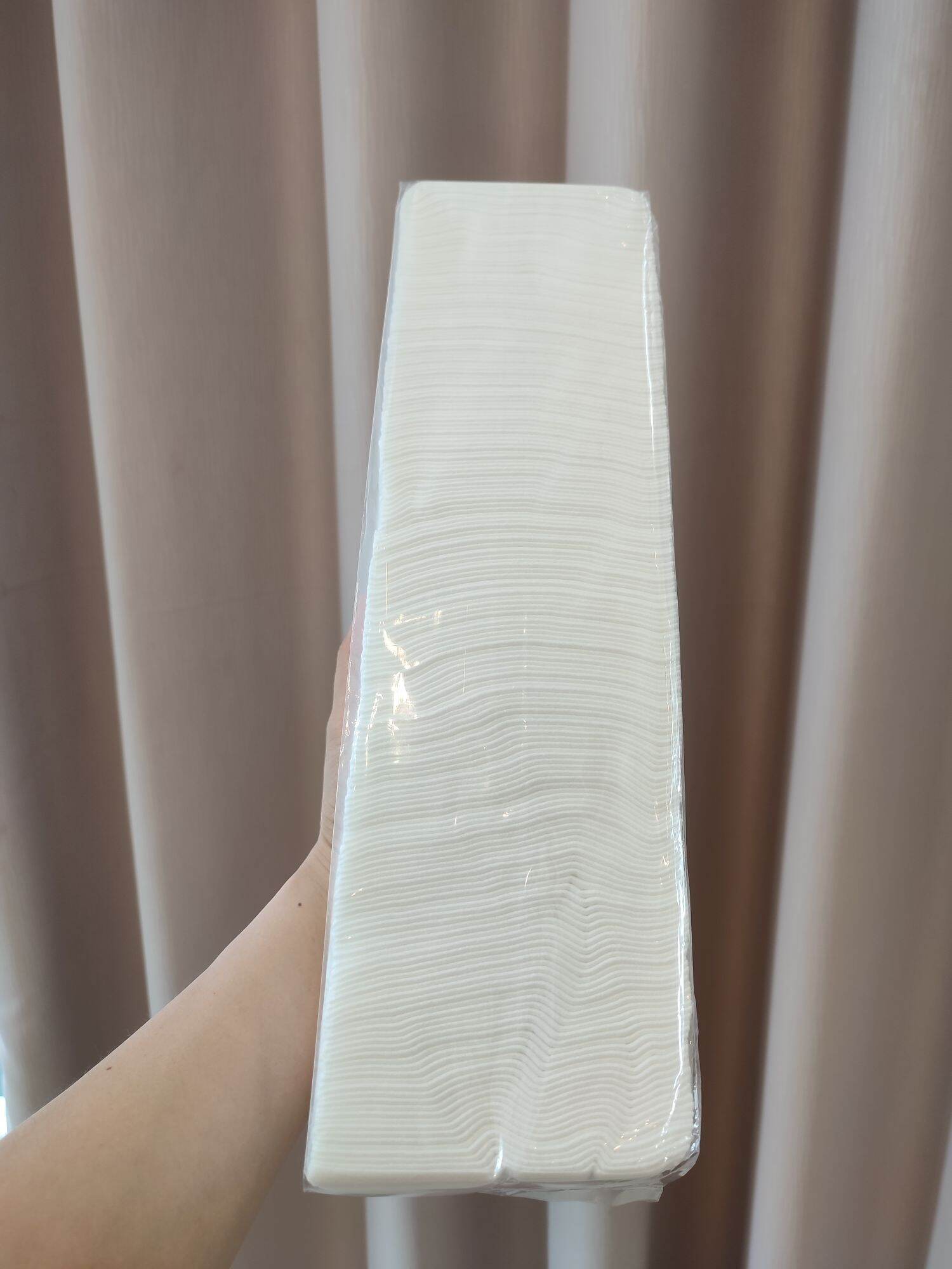 Khăn Giấy Lau Mặt Dùng Trong Spa Cây 200 Tờ
