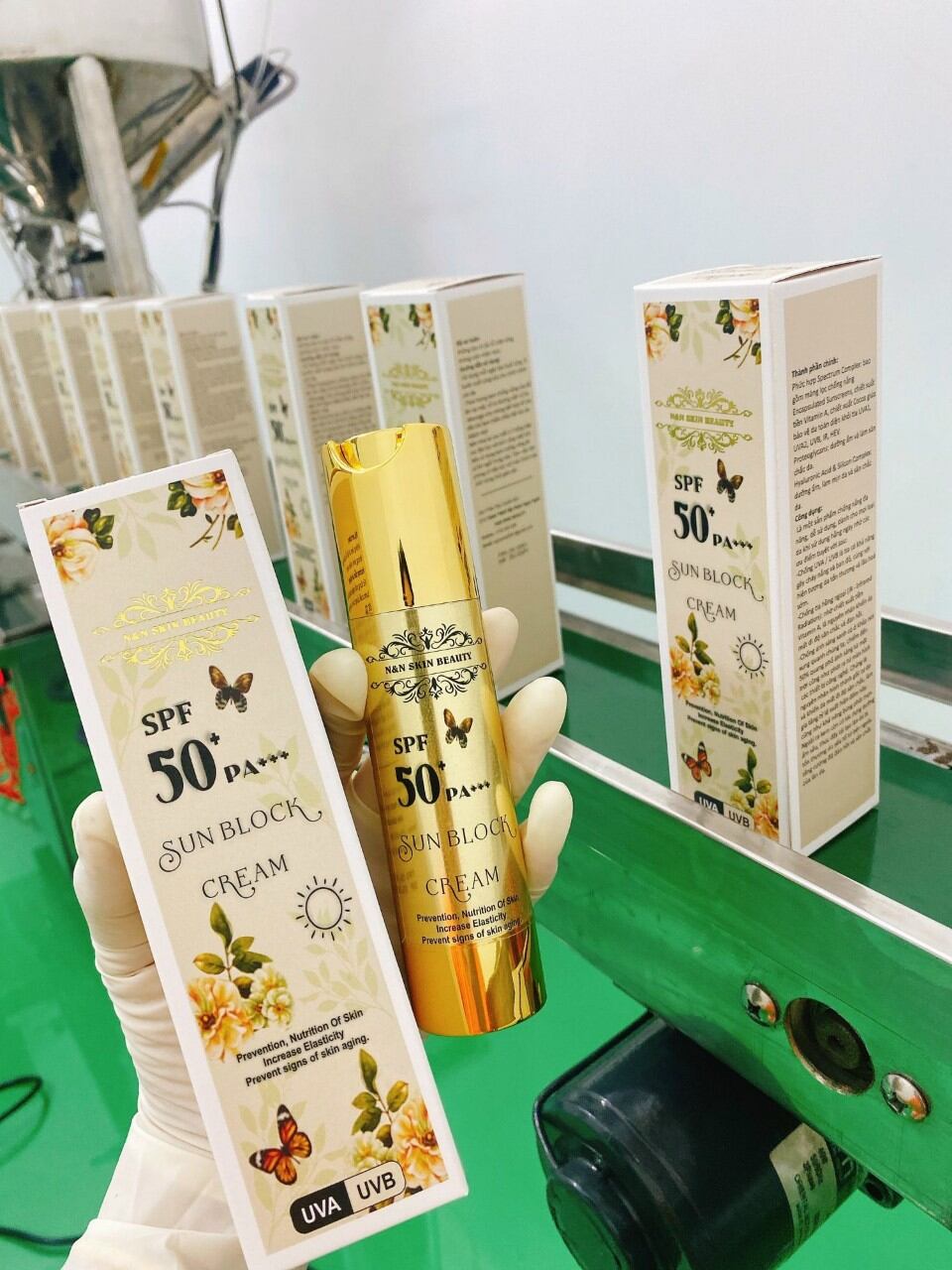 KEM CHỐNG NẮNG COLLAGEN CAO CẤP
