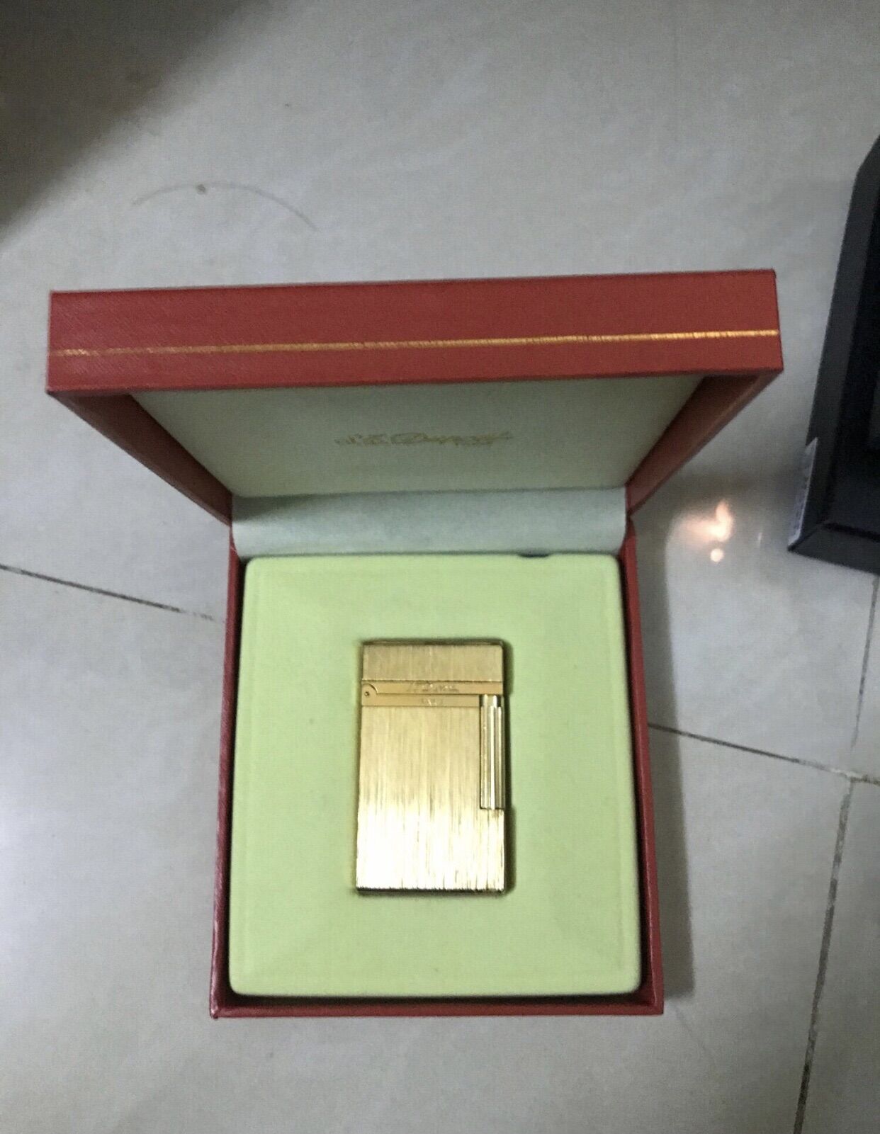 Bật lửa dupont hk