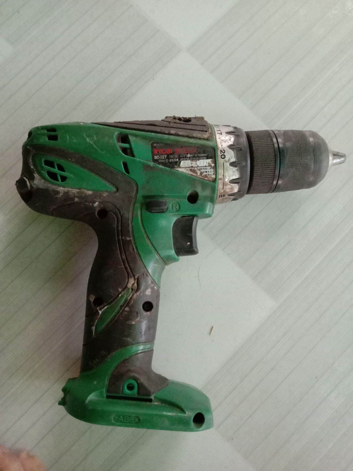 máy khoan PIN 12v Ryobi