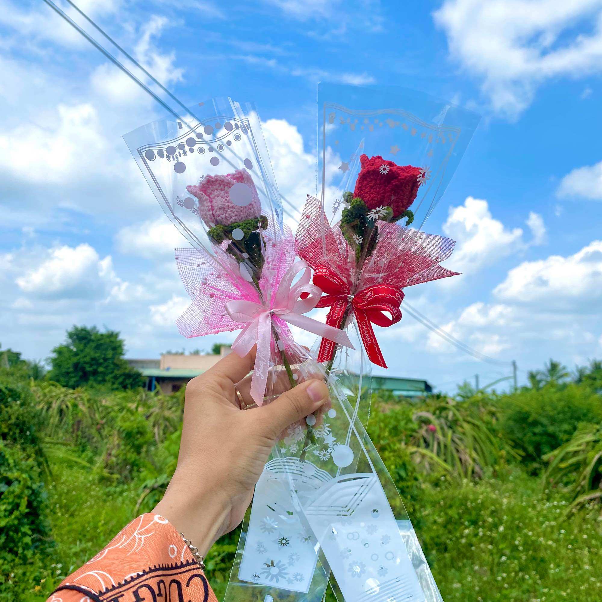 Bó hoa hồng bằng len