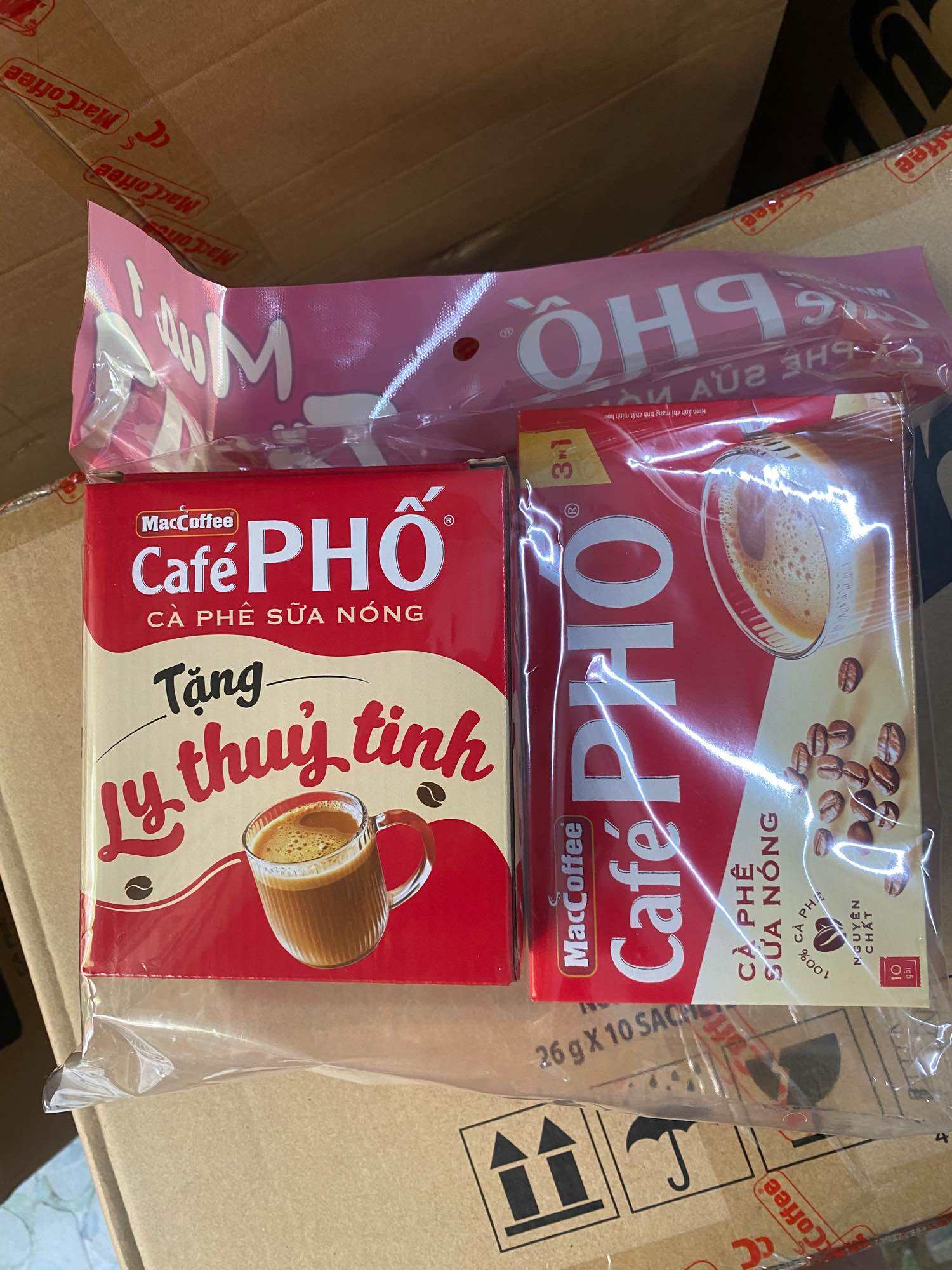 CÀ PHÊ PHỐ SỮA NÓNG TẶNG LY THUỶ TINH CÀ PHÊ