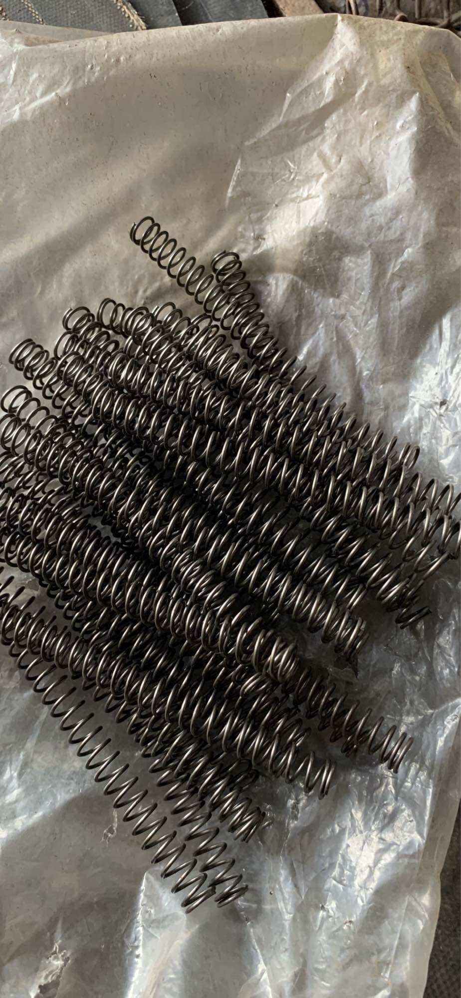 Lò xo nén phi 18 (sợi 1.2mm dài 300mm)👍👍👍