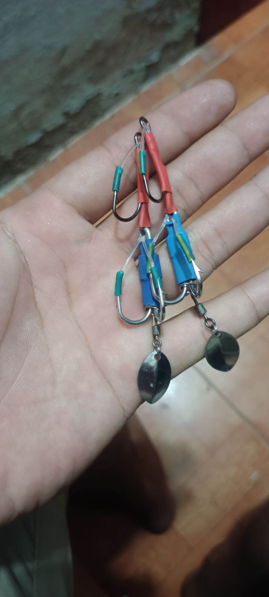 Lưỡi câu nhái thật bán thủ công