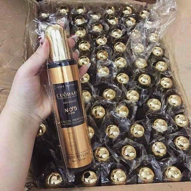 Xịt Dưỡng tóc giúp tóc bóng mượt, mềm mại