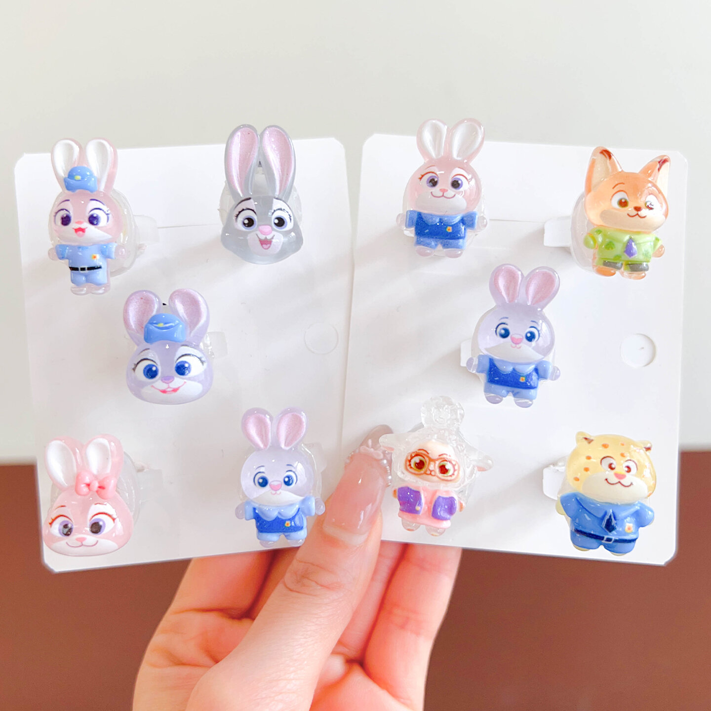 Bộ Nhẫn Dán Hình Cartoon Cho Bé Gái