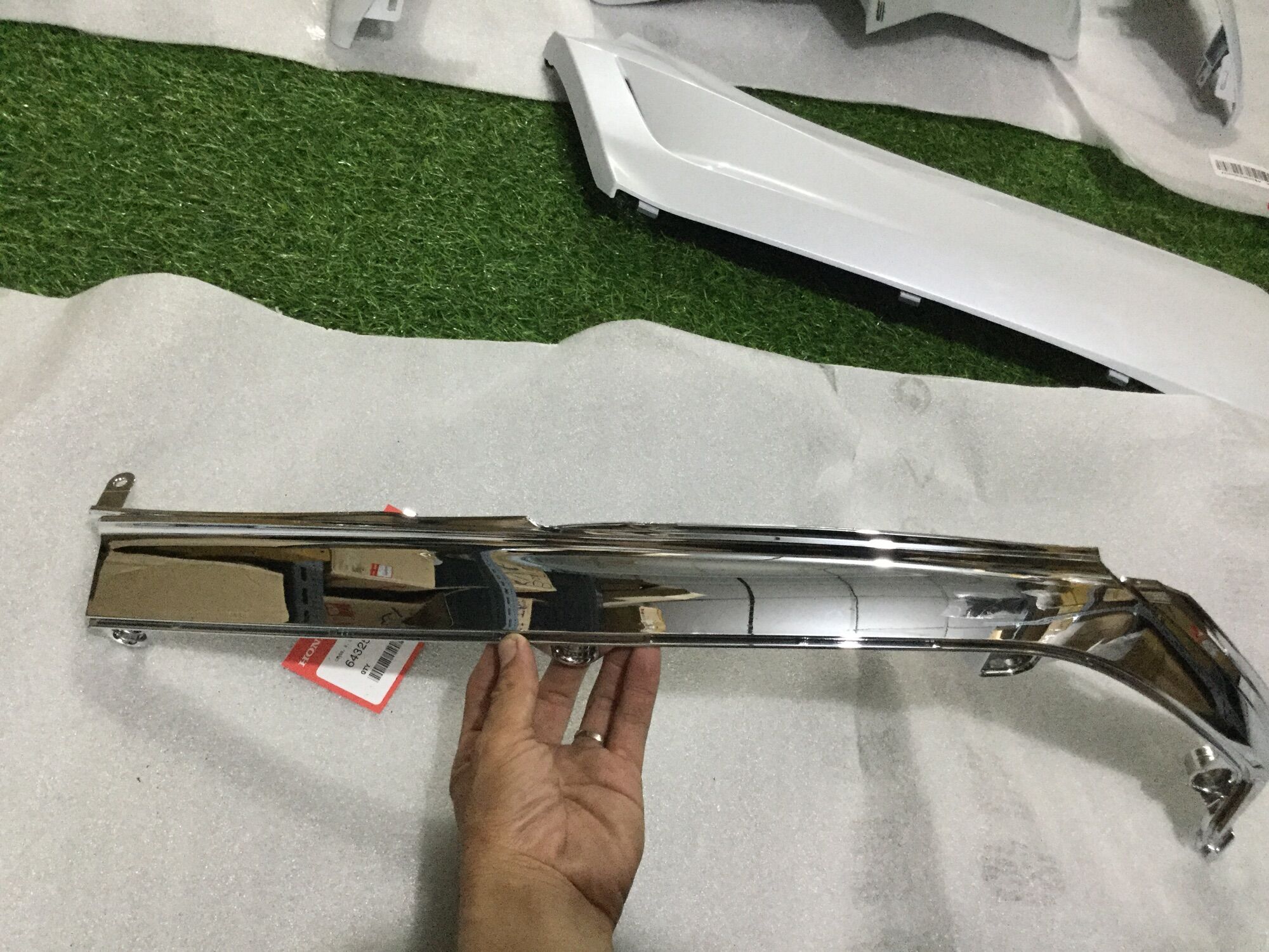 Nẹp sườn bên phải sh 300i 2016 - 2020
