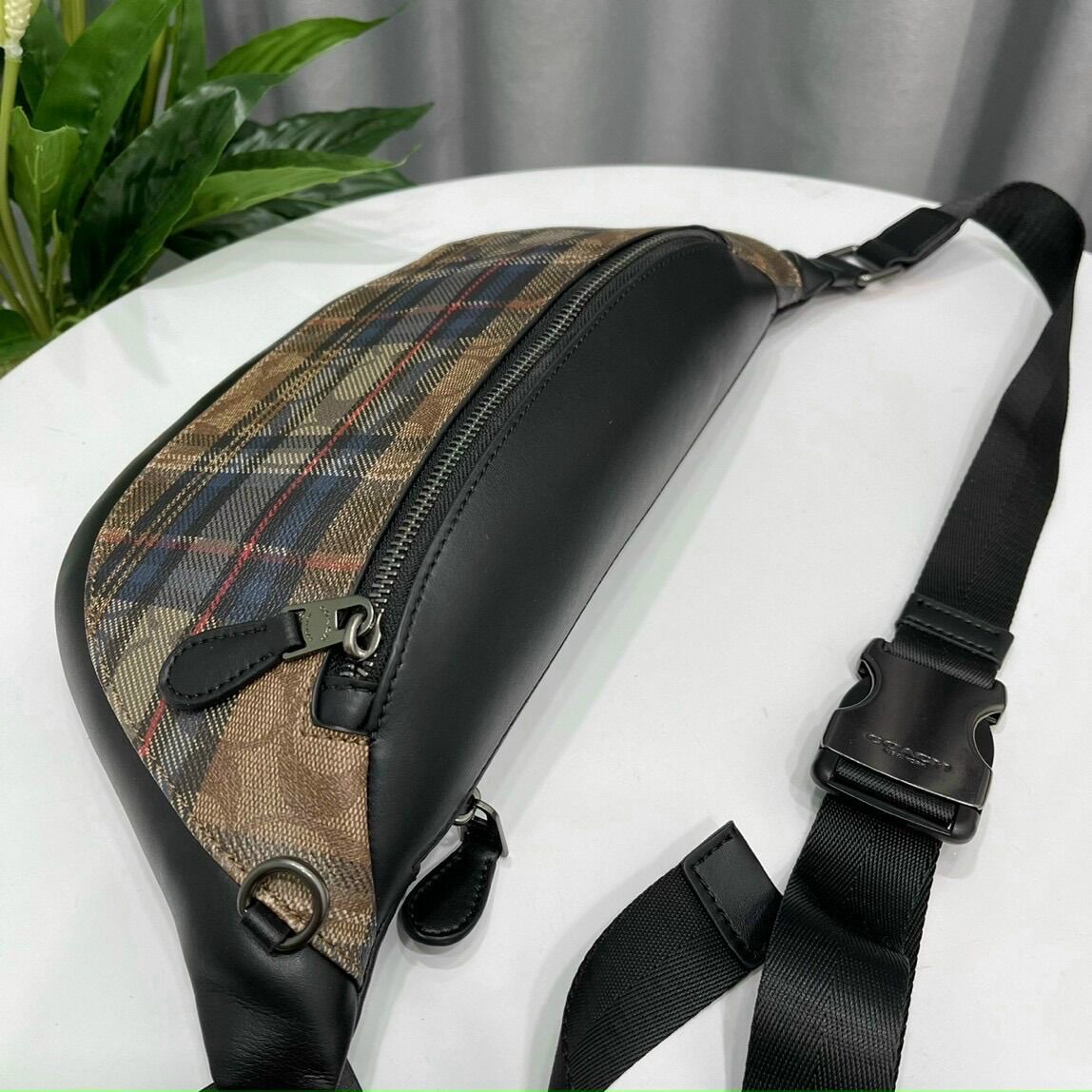 Túi bao tử coach (40-17-7cm)