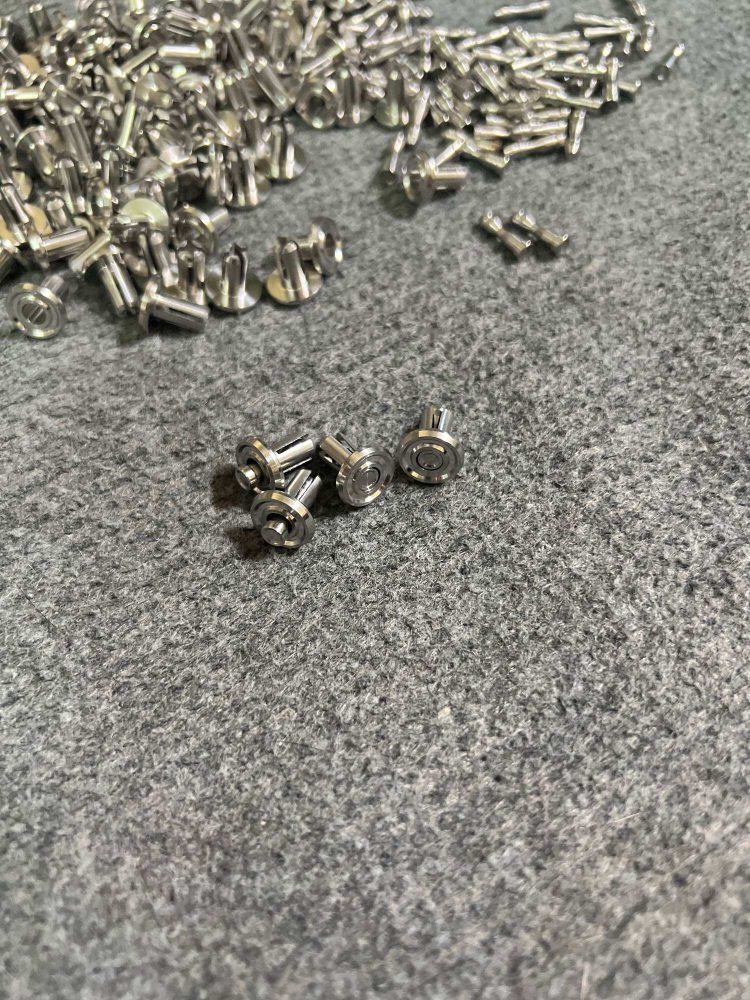 Nút bấm dàn áo inox Xe máy