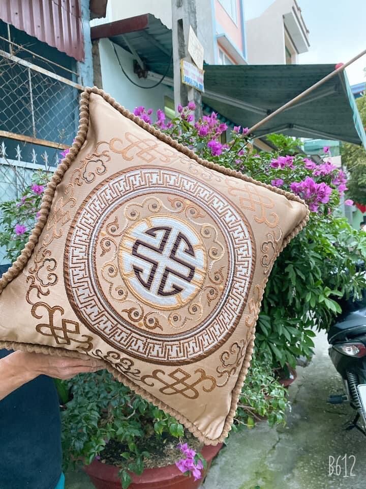 GỐI TỰA TÂY ÂU HOÀNG GIA