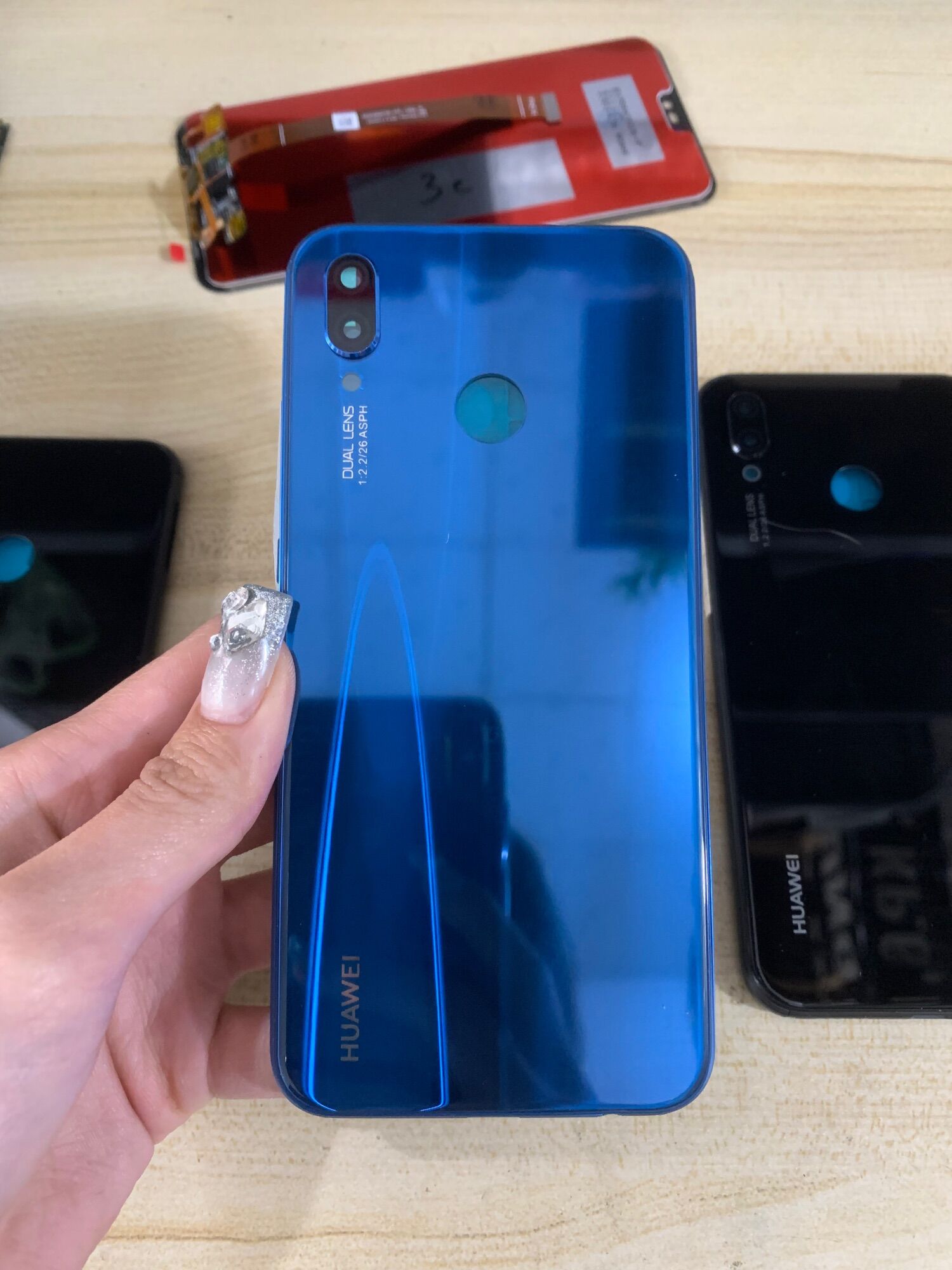 Bộ vỏ + sườn huawei nova 3e zin hàng cao cấp.