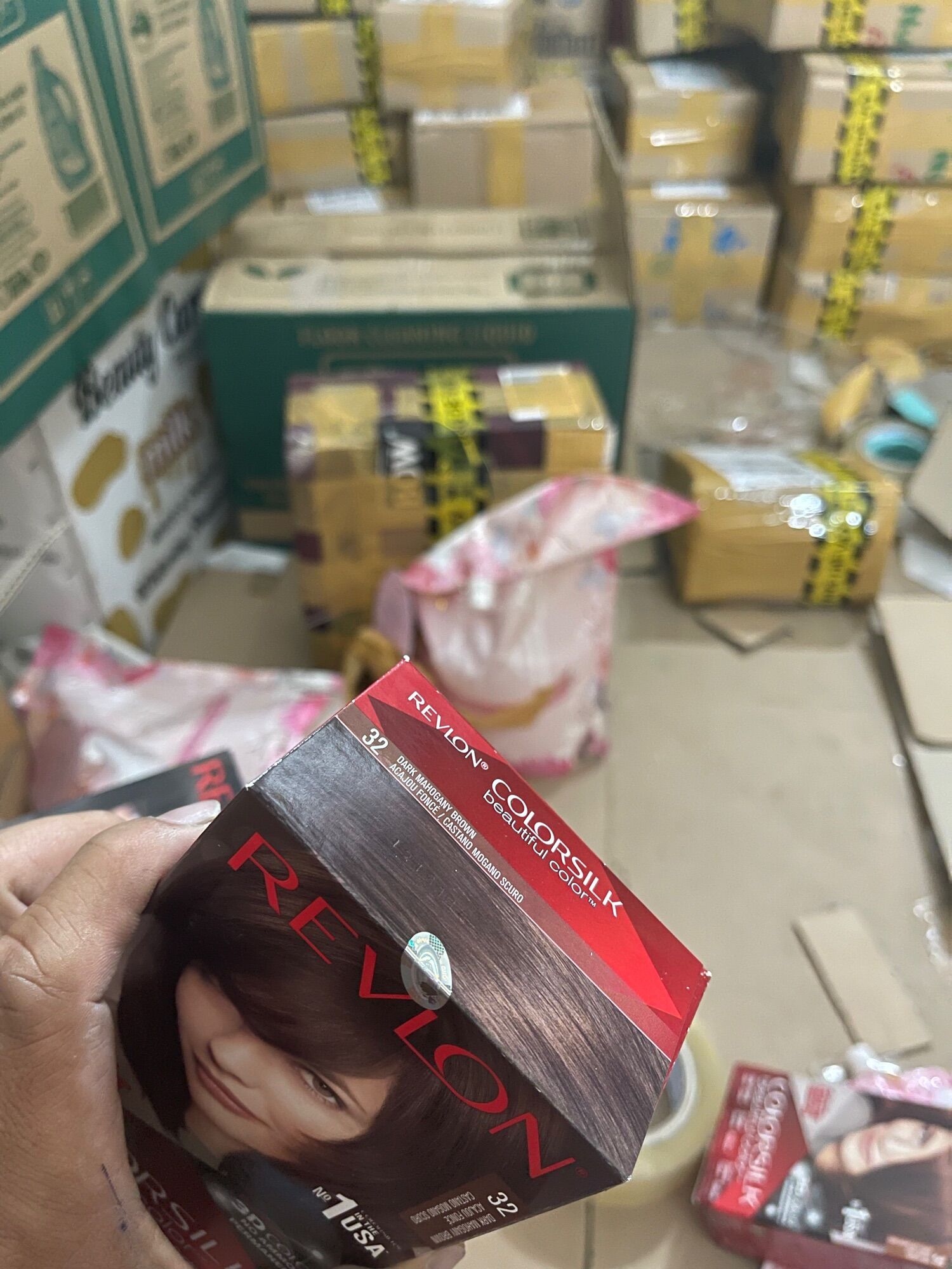 [HCM]Thuốc nhuộm tóc Revlon số 32 ( màu nâu hạt dẻ)