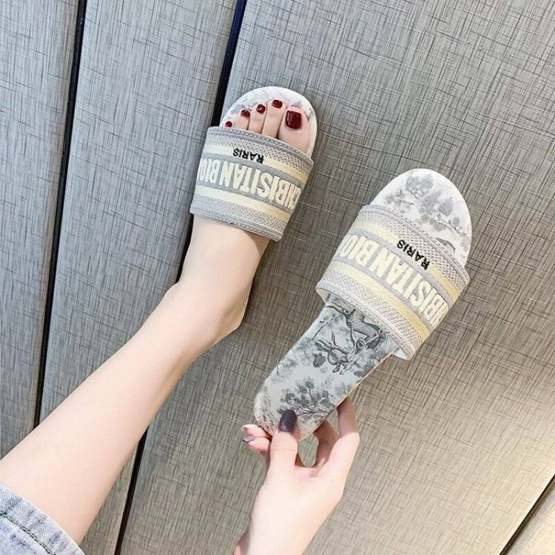DÉP THỔ CẨM DIOR