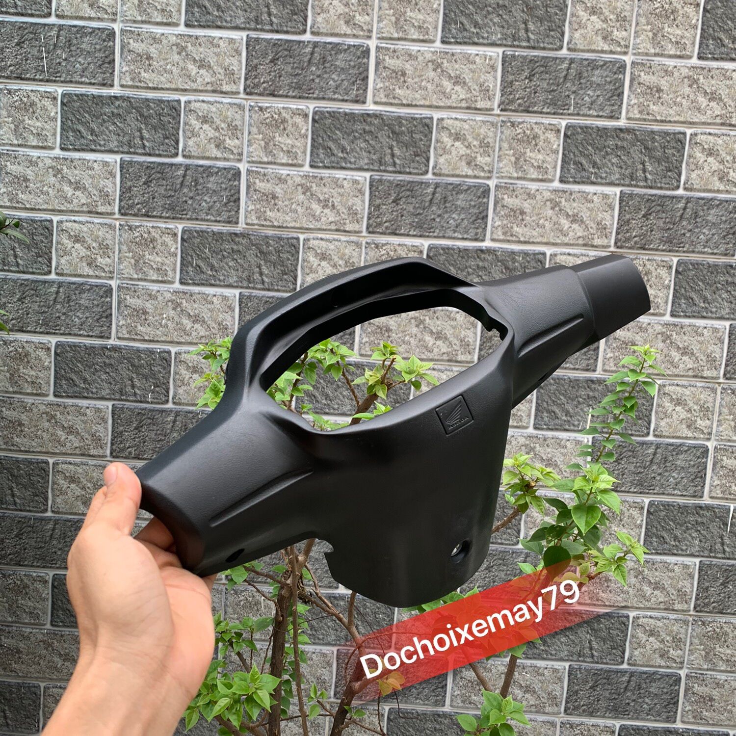 Bợ cổ wave nhỏ chế đồng hồ điện tử Ducati