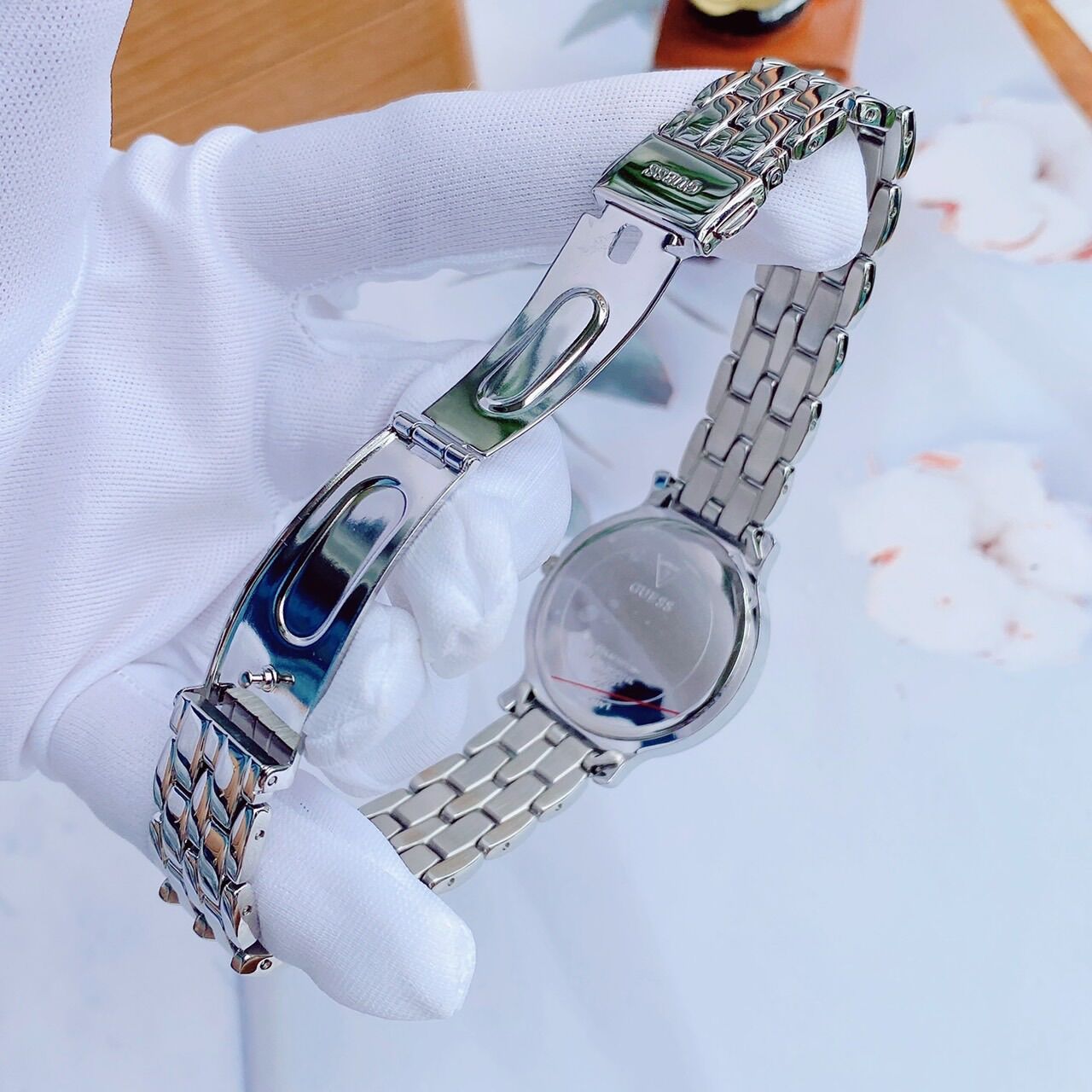 Đồng hồ nữ Guess, size 34mm