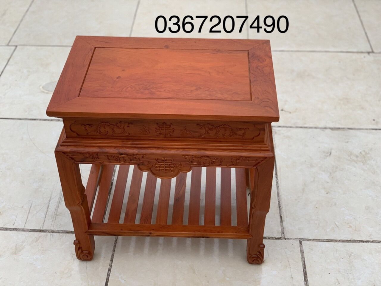 Bàn rồng gỗ hương