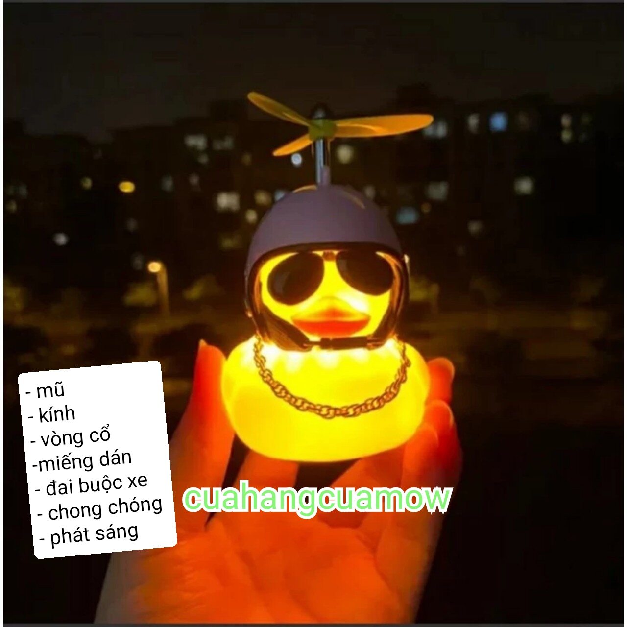 Vịt vàng đội mũ bảo hiểm gắn xe đạp, máy, ô tô phát sáng