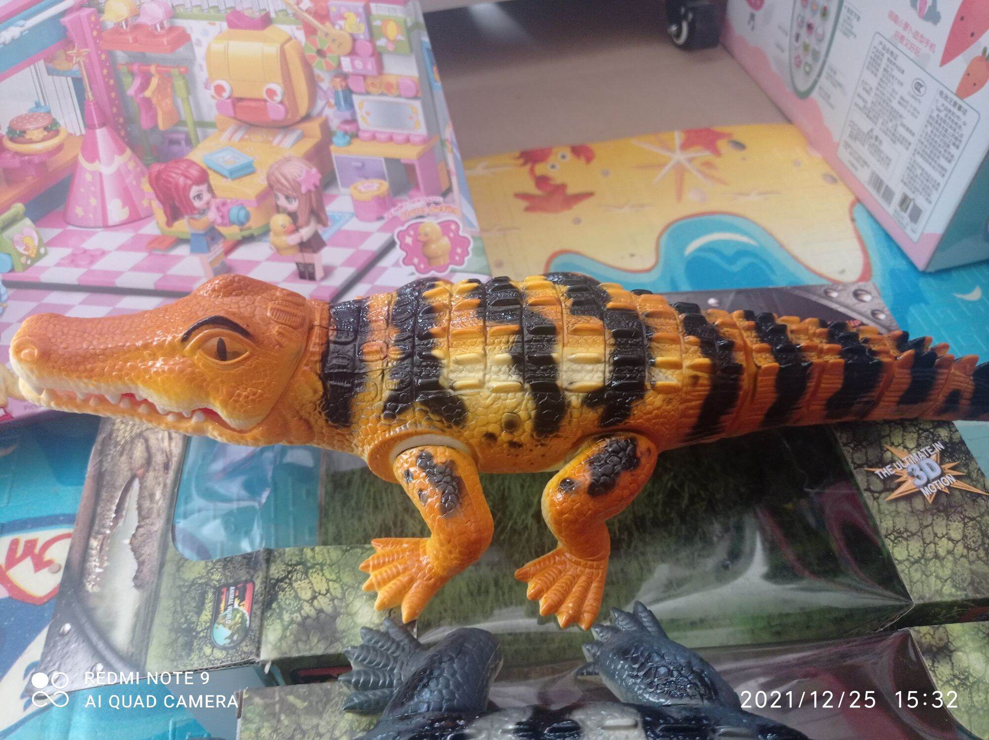 Bộ đồ chơi chạy pin cá sấu cho bé