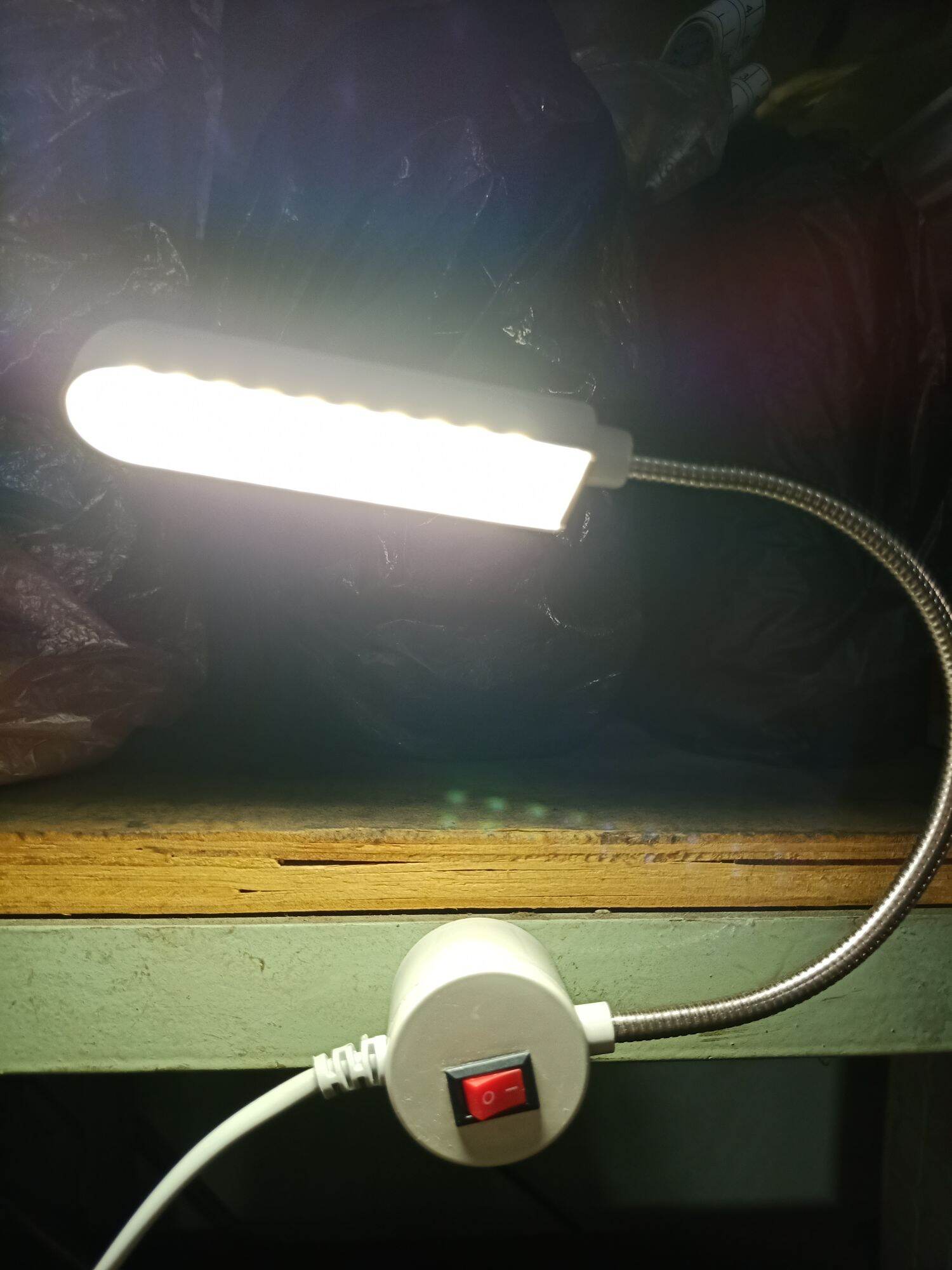 Đèn led 30 bóng có hít nam châm