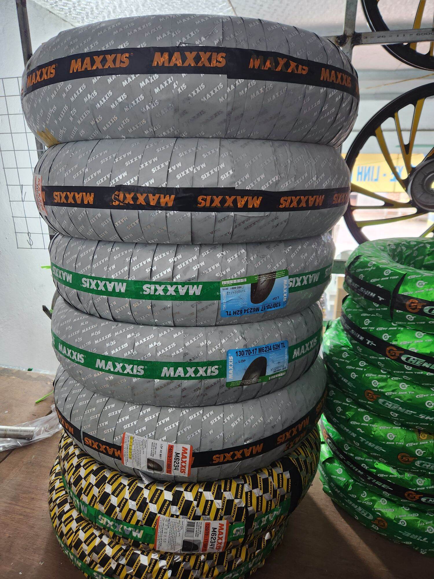 Vỏ lốp maxxis 120, 130, 140 70-17 cho xe exciter150, exciter155, winner